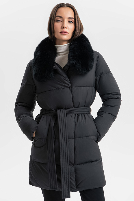 Пуховик с натуральным мехом, цвет Черный