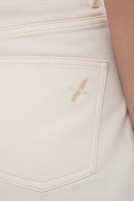 Джинсовые шорты, цвет Белый